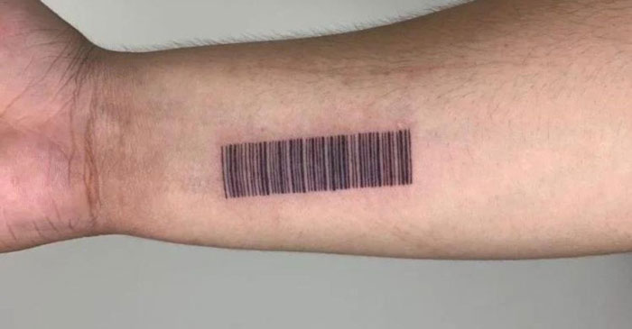 A Taiwan man decided to create a tattoo for cashless payment