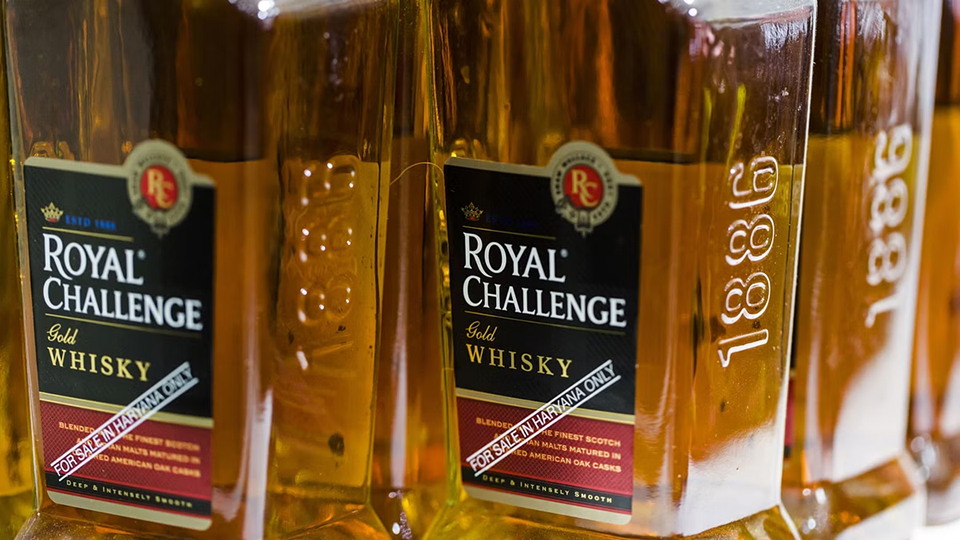Royal Challenge Gold Whisky - 8902967200320