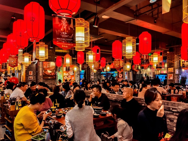 Chinese diner shocked by their bill after placing an order via a QR code