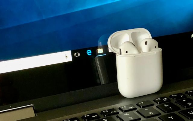 Use a wired connection to connect AirPods to PC