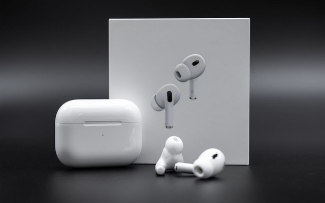 Apple AirPods are among the best earbuds for hearing aid users