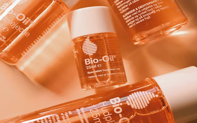 Bio-Oil was the first to use oil to help reduce the visibility of scars and stretch marks