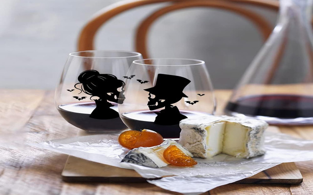 The skull wine glass