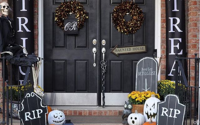 Haunted House Door