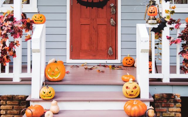 Jack-o-lantern Halloween Door