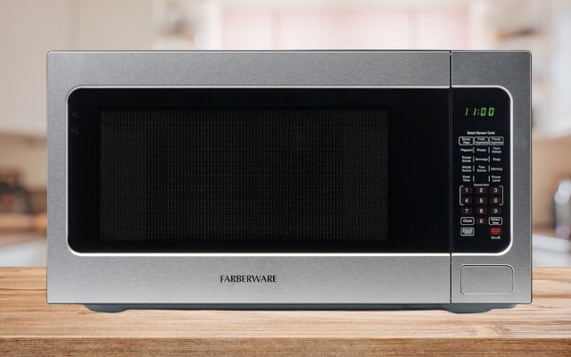 Farberware 1100W 2.2 cu ft Countertop Microwave Oven