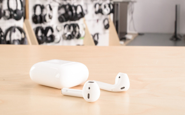 Apple AirPods (2nd Generation)